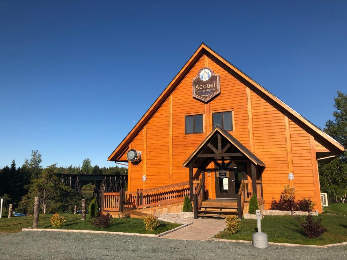 Marina Chibougamau Hotell Eksteriør bilde